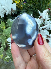 Load image into Gallery viewer, Orca Agate Palmstone
