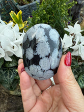 Load image into Gallery viewer, Snowflake Obsidian Palmstone
